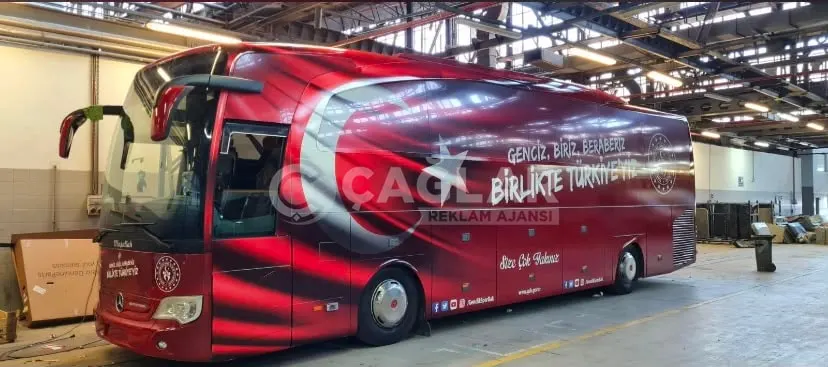 Tur otobüsü için tam araç kaplama uygulaması