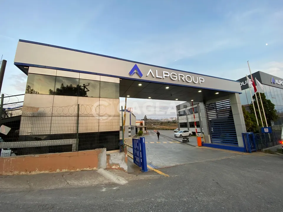 Alpgroup için tesis giriş tabelası uygulaması