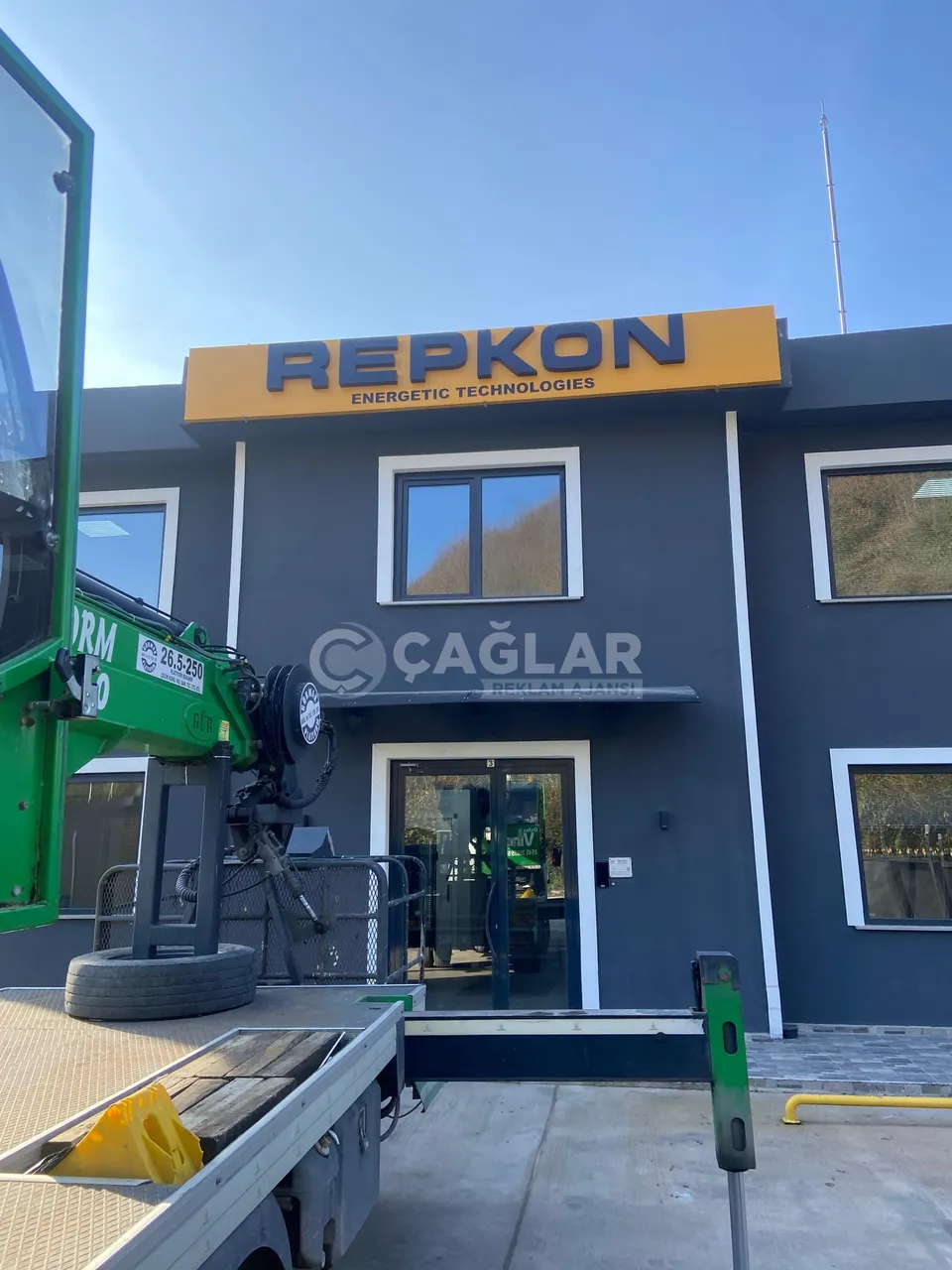 Repkon için fabrika cephe tabelası uygulaması