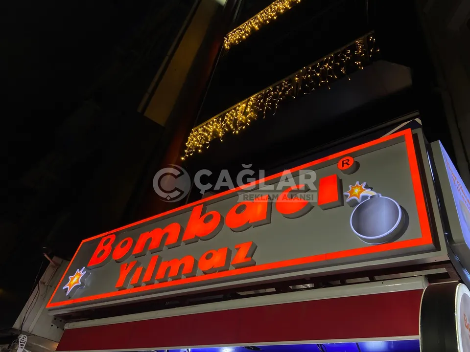 Bombacı Yılmaz için ışıklı restoran tabelası uygulaması